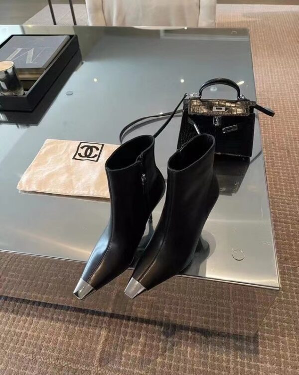 Yves Saint Laurent #15783 Fashionable Boots - Image 2
