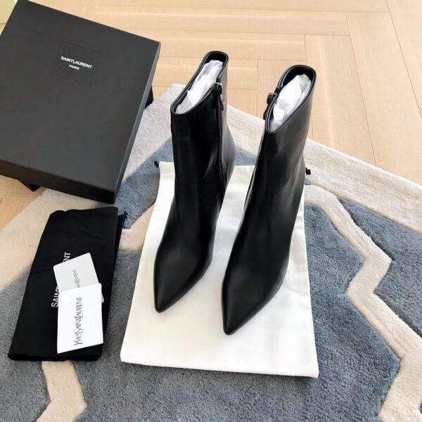 Yves Saint Laurent #17126 Fashionable Boots - Image 2