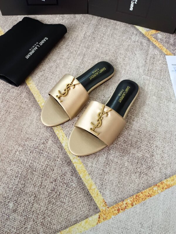 Yves Saint Laurent #23912 Fashionable Slippers
