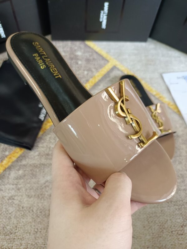 Yves Saint Laurent #23924 Fashionable Slippers - Image 5