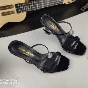 Yves Saint Laurent #31560 Fashionable Sandal