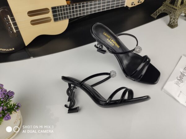 Yves Saint Laurent #31560 Fashionable Sandal - Image 2