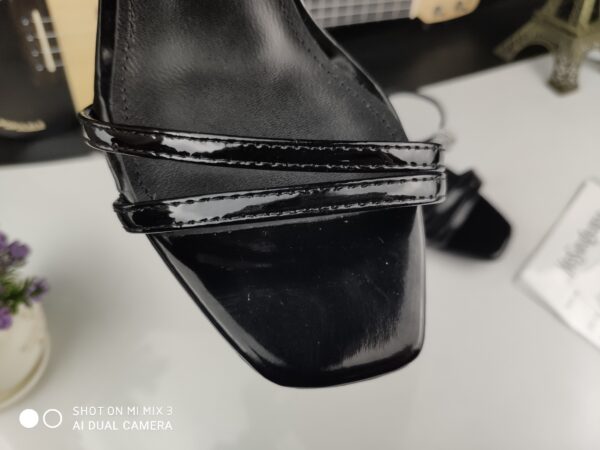 Yves Saint Laurent #31560 Fashionable Sandal - Image 3
