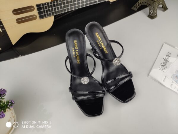 Yves Saint Laurent #31560 Fashionable Sandal - Image 6