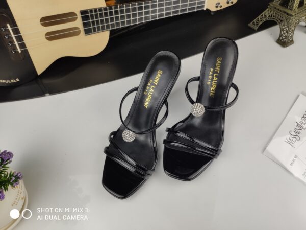 Yves Saint Laurent #31560 Fashionable Sandal - Image 7
