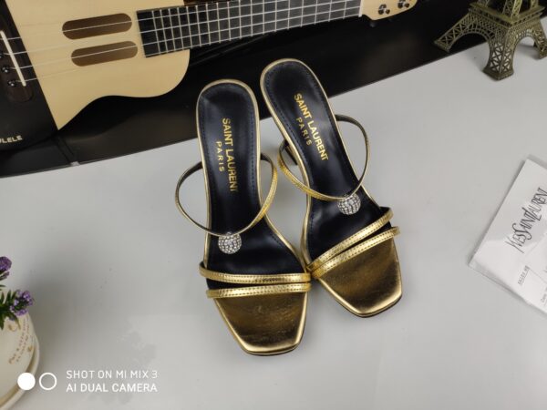 Yves Saint Laurent #31563 Fashionable Sandal