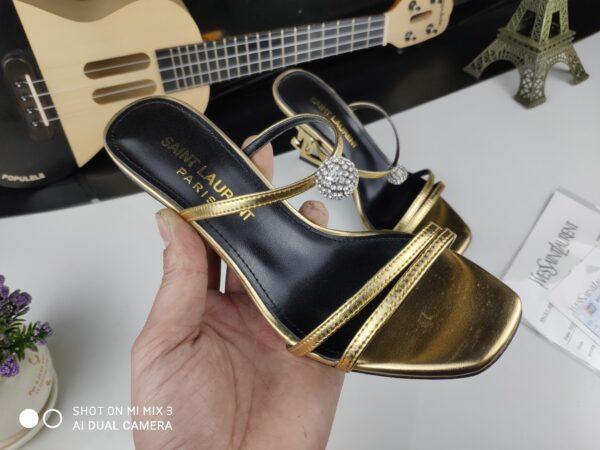 Yves Saint Laurent #31563 Fashionable Sandal - Image 3