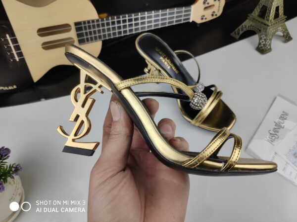Yves Saint Laurent #31563 Fashionable Sandal - Image 4