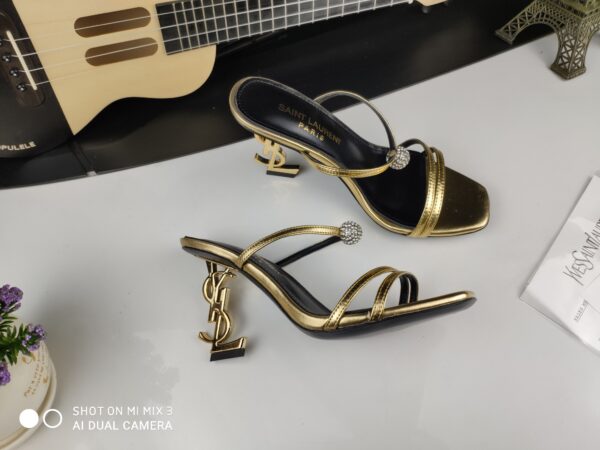 Yves Saint Laurent #31563 Fashionable Sandal - Image 5