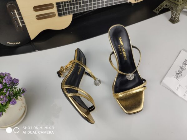 Yves Saint Laurent #31563 Fashionable Sandal - Image 6