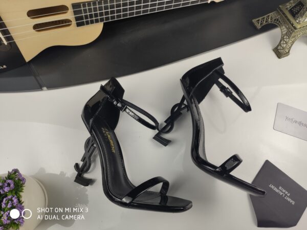 Yves Saint Laurent #32309 Fashionable Sandal - Image 2