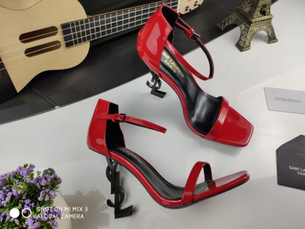 Yves Saint Laurent #32314 Fashionable Sandal - Image 5