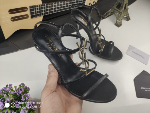 Yves Saint Laurent #32451 Fashionable Sandal - Image 4