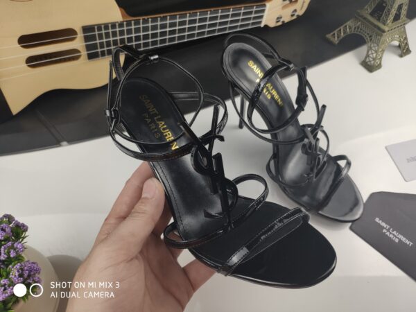 Yves Saint Laurent #36789 Fashionable Sandal - Image 5