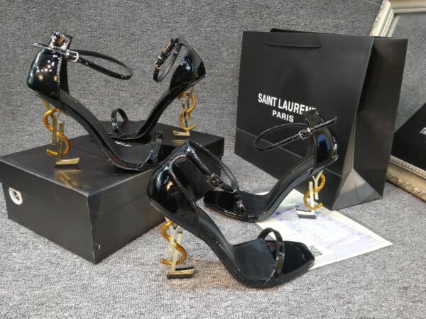 Yves Saint Laurent #37818 Fashionable Sandal