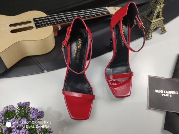 Yves Saint Laurent #37820 Fashionable High-Heeled Shoes
