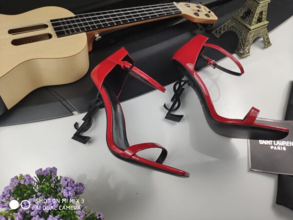 Yves Saint Laurent #37820 Fashionable High-Heeled Shoes - Image 4