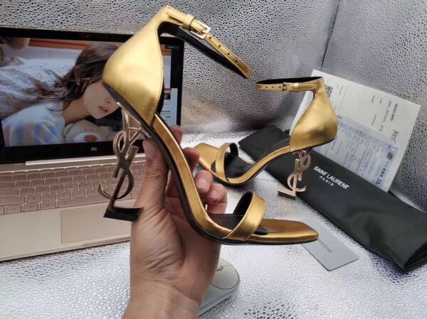 Yves Saint Laurent #37841 Fashionable High-Heeled Shoes