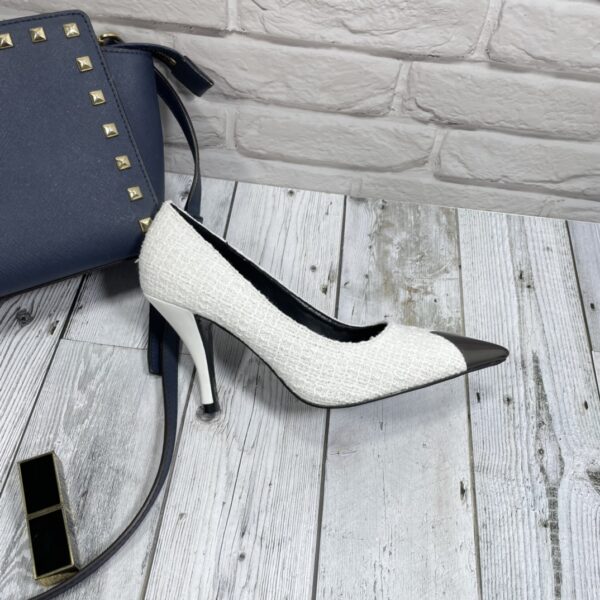 Yves Saint Laurent #34517 Fashionable High-Heeled Shoes - Image 2