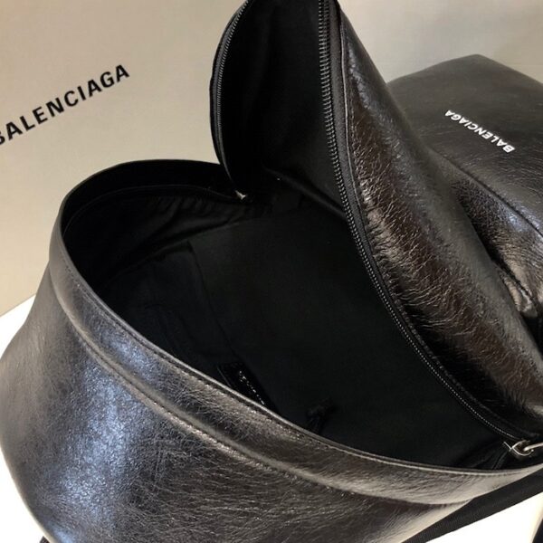 Balenciaga Everyday Backpack in Black - Image 7