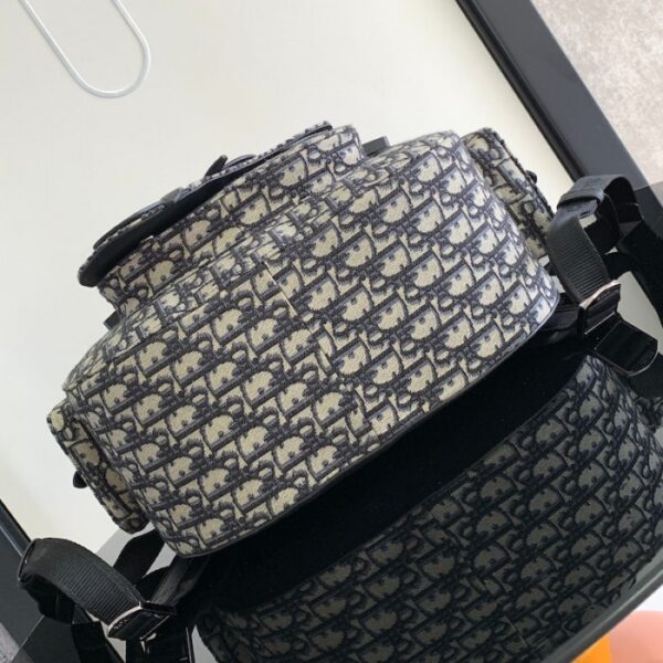 Dior Maxi Gallop Backpack Beige and Black Dior Oblique Jacquard - Image 4