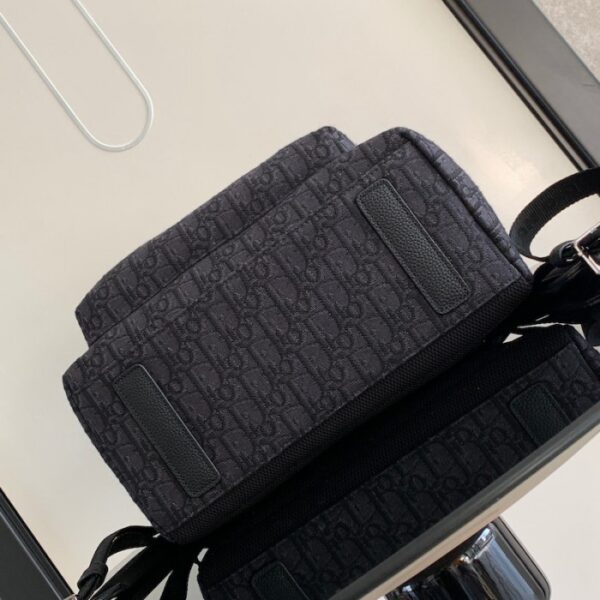Dior Rider Backpack Black Dior Oblique Jacquard - Image 4
