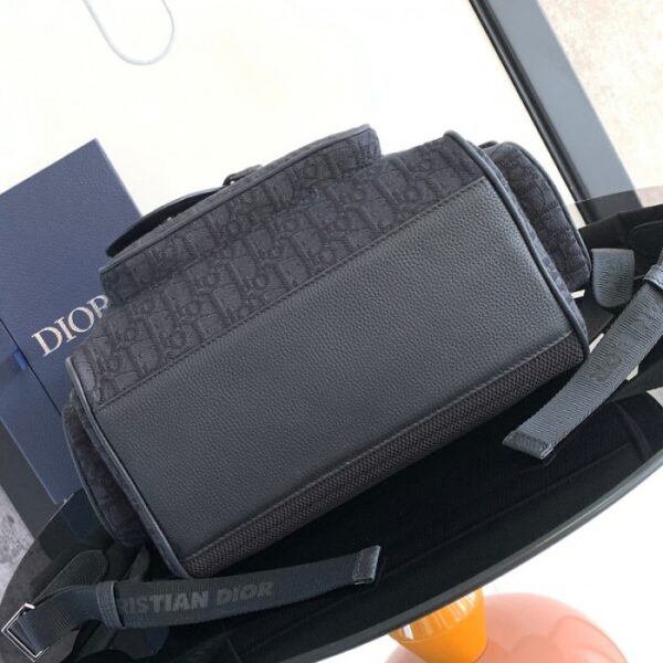 Dior Saddle Backpack Black Dior Oblique Jacquard - Image 4