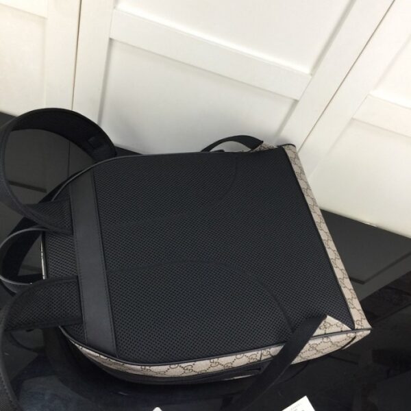 Gucci GG Supreme Backpack Bee Print 419584 - Image 3