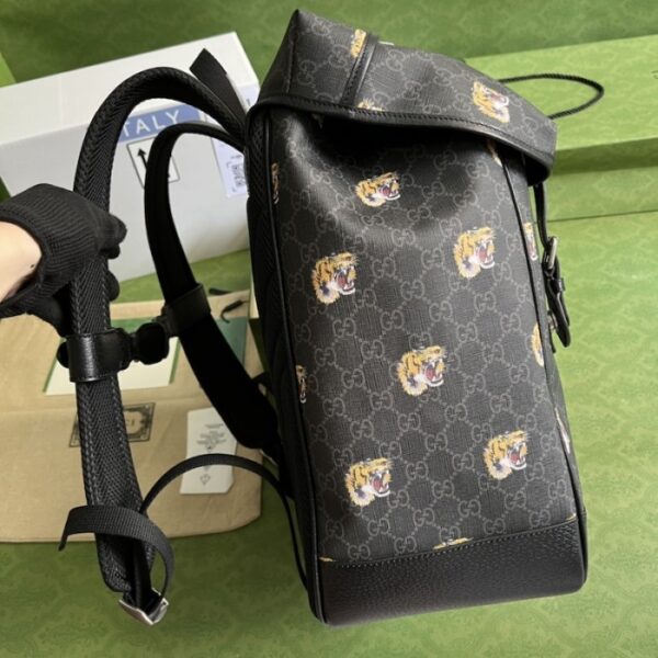 Gucci GG medium backpack with tiger print ‎696013 - Image 4