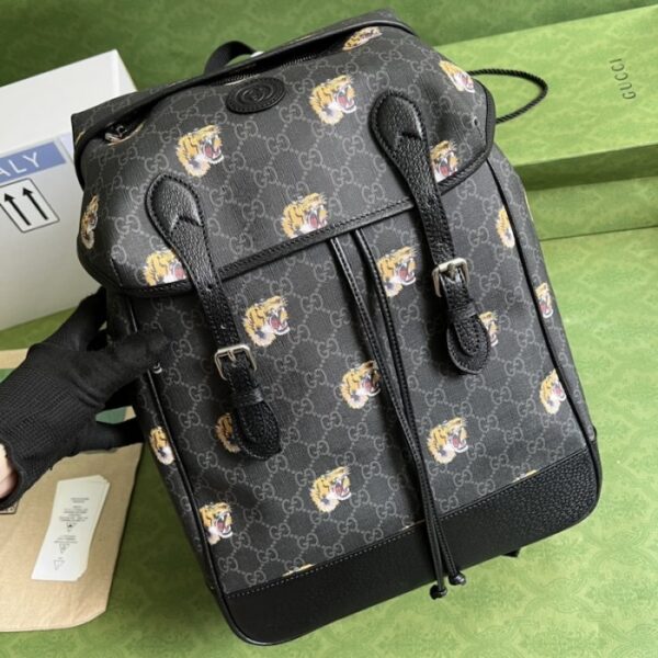 Gucci GG medium backpack with tiger print ‎696013 - Image 6