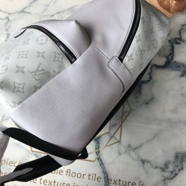 LV Monogram Discovery Backpack PM M30232 - Image 3