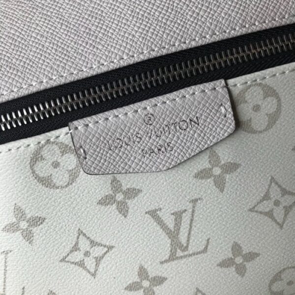 LV Monogram Discovery Backpack PM M30232 - Image 4
