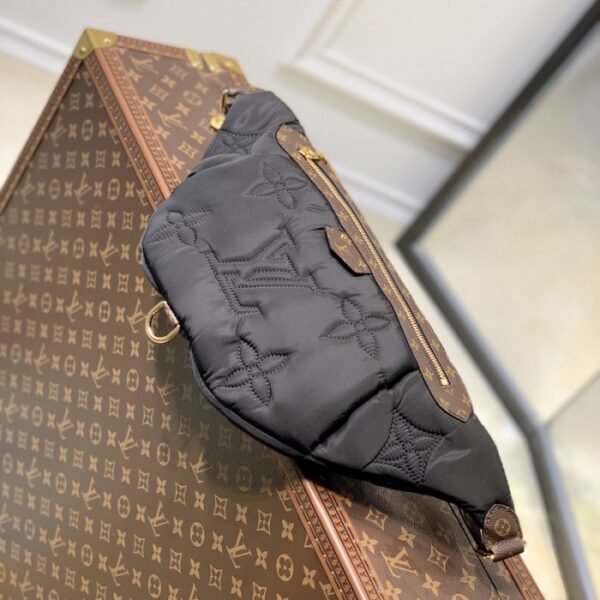 Louis Vuitton Maxi Bumbag Black - Image 3