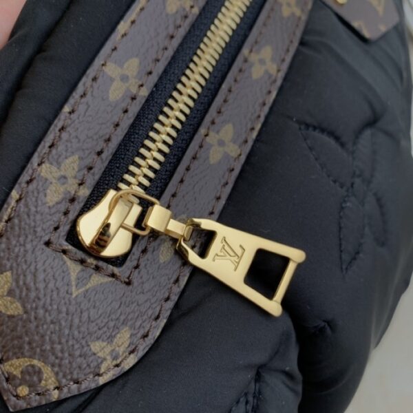 Louis Vuitton Maxi Bumbag Black - Image 5