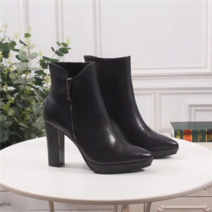 Yves Saint Laurent #709599-1 Boots For Women