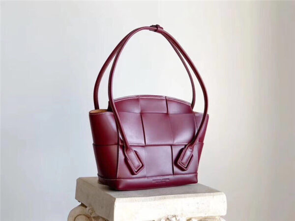 Bottega Veneta Arco 33 Bag Wine Red
