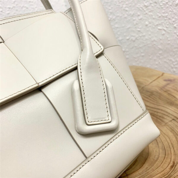 Bottega Veneta Arco 33 Bag - Image 3