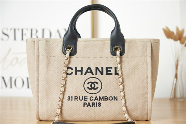 CC Off White Woolen Plaid Beach Bag - Image 7
