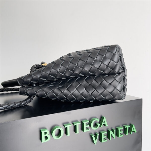 Bottega Andiamo Medium Bag in black - Image 2