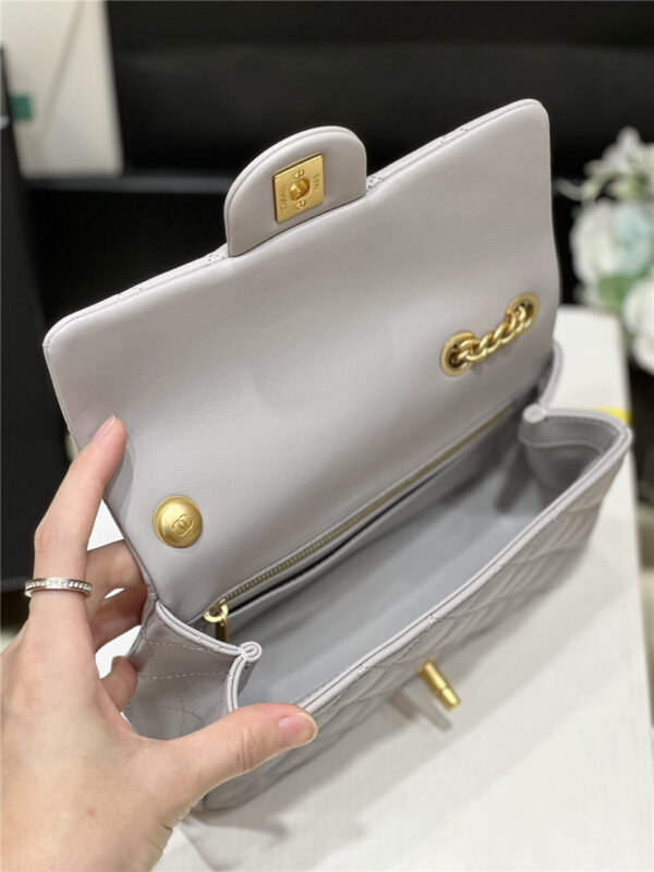 CC CF camellia flap bag - Image 4