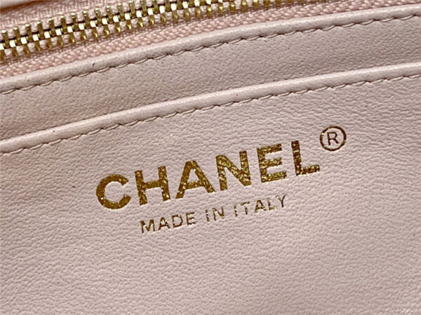 CC CF camellia flap bag - Image 2