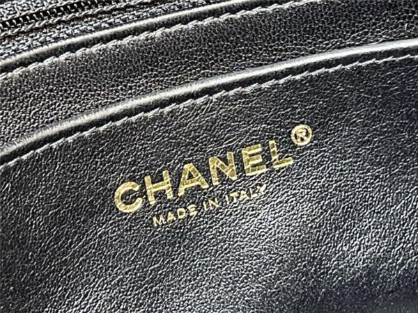 CC CF mini lambskin bag - Image 4