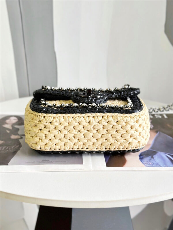 CC handwoven CF bag - Image 5