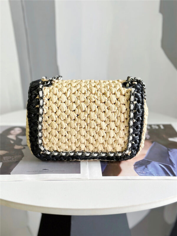 CC handwoven CF bag - Image 7