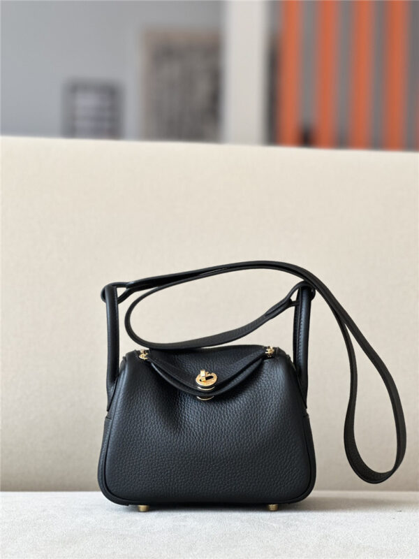 Hermès Mini Lindy Bag Black - Image 3