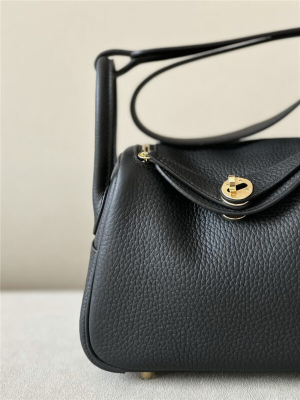 Hermès Mini Lindy Bag Black - Image 2