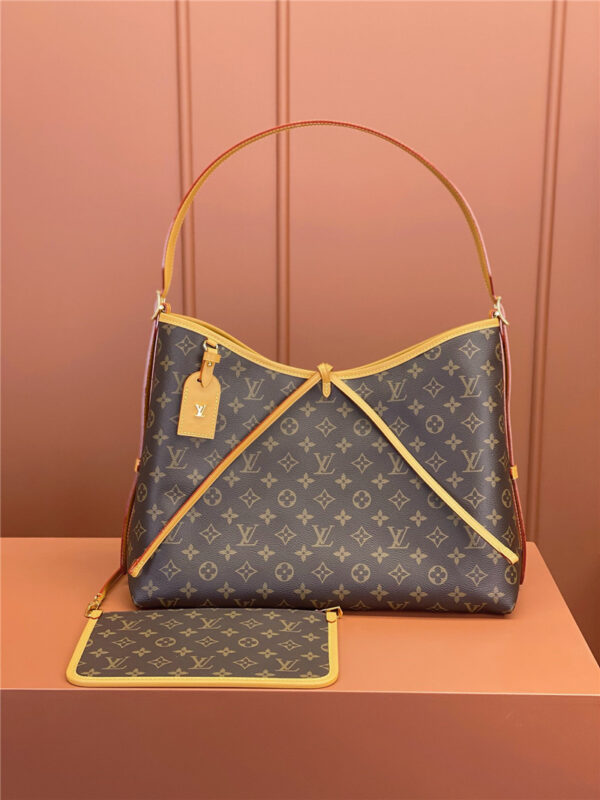 Louis Vuitton LV Carryall PM Bag Large - Image 6