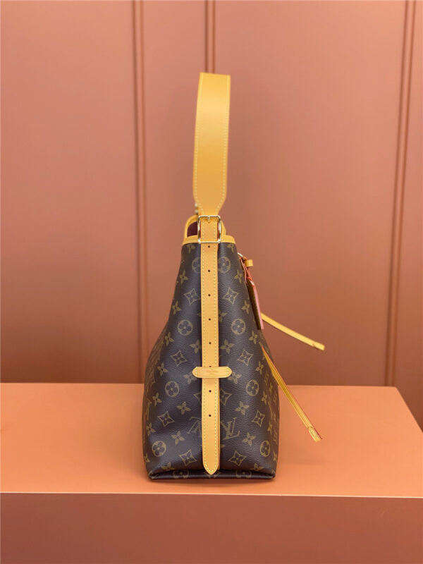 Louis Vuitton LV Carryall PM Bag Large - Image 3