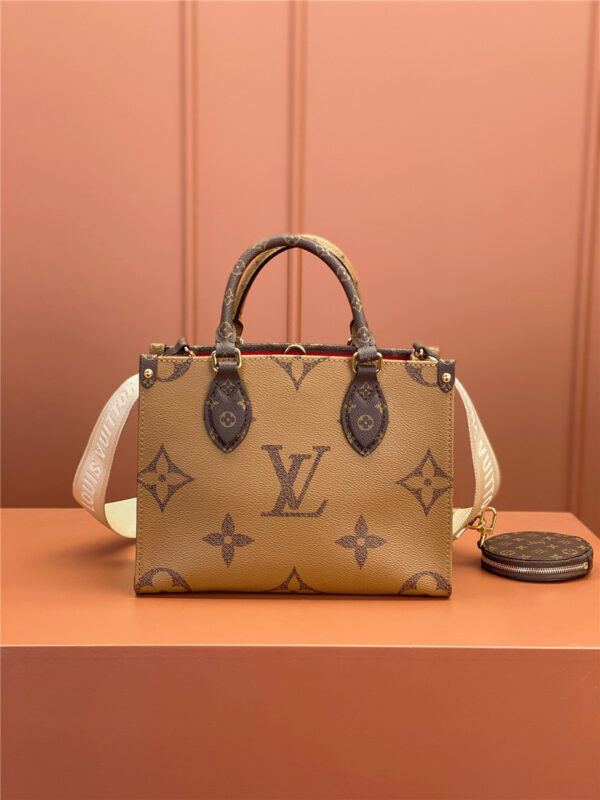Louis Vuitton LV Onthego Small Bag - Image 5
