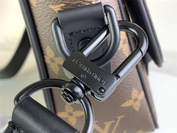 Louis Vuitton Montsouris Messenger PM Shoulder Bag - Image 4